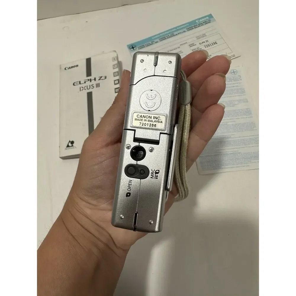 Canon ELPH Z3 Compact Digital APS Point Shoot Camera Zoom Silver Manual‎